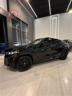 بی ئێم دەبڵیو X6